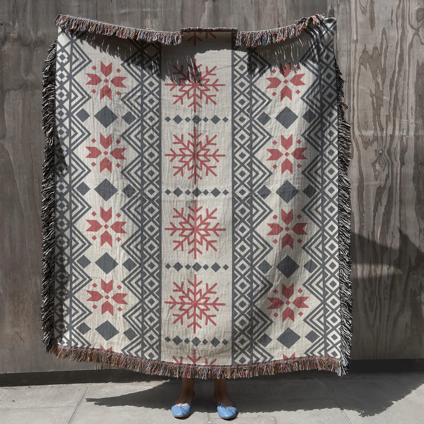 Scandi Woven Blanket – Cotton Throw Blanket with Snowflake Pattern, Cozy Winter Throw