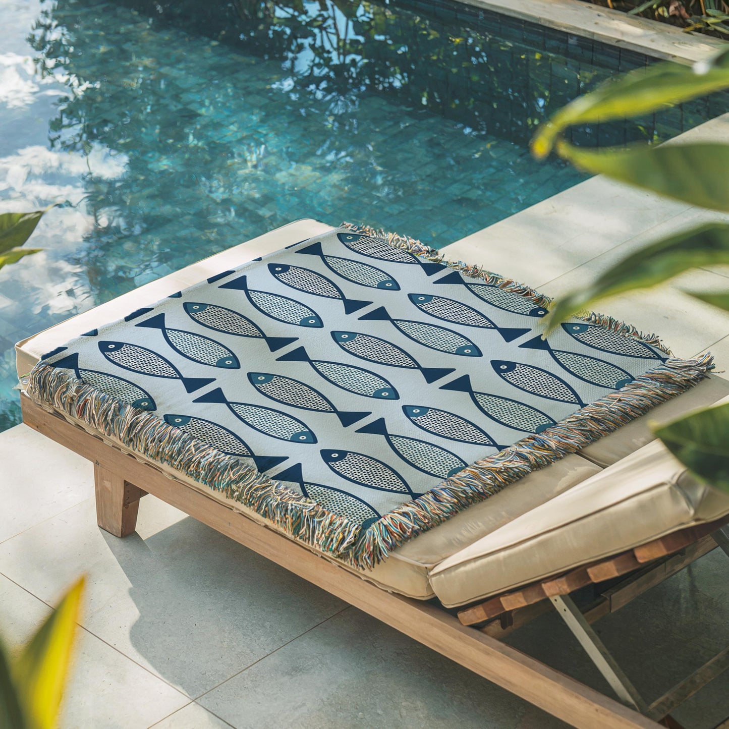 Coastal Woven Blanket – Nautical Beach Throw With Fish Pattern & Fringed Edges