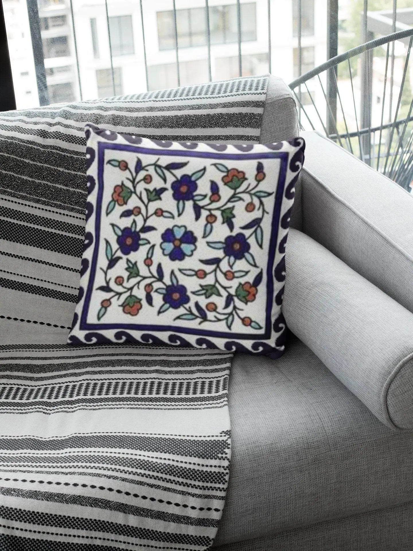Armenian Iznik Pillow - Boho Home Decor Decorative Cushion Cover 18x18 Inch
