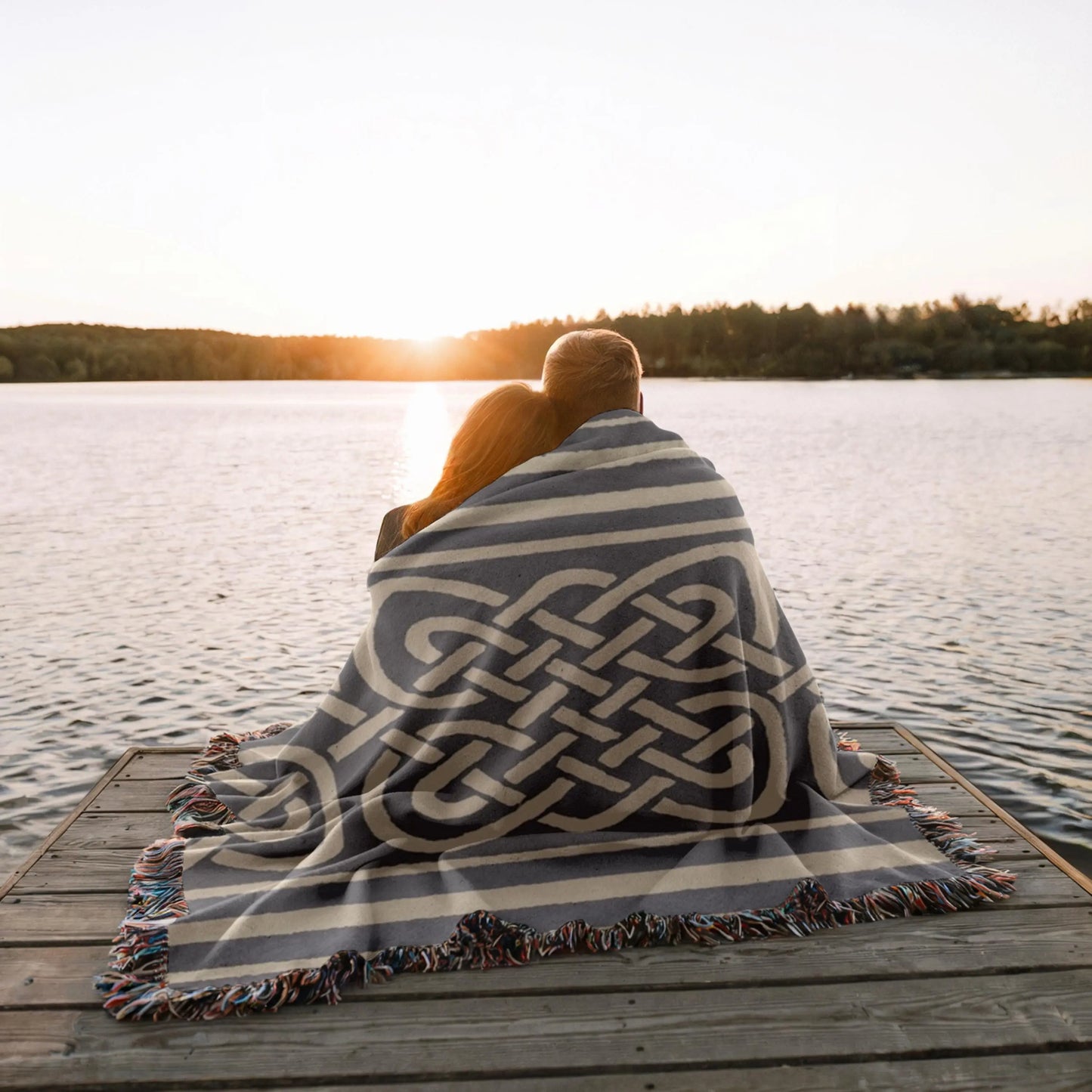 Irish Eternity Knot Blanket - Cotton Woven Throw with Colorful Fringed Edges