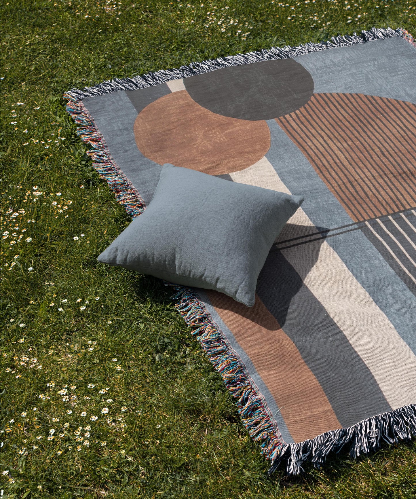 Modern Throw Blanket Set | Cozy Couch Throw with Striped Dot Pattern & Decorative Cushion Cover