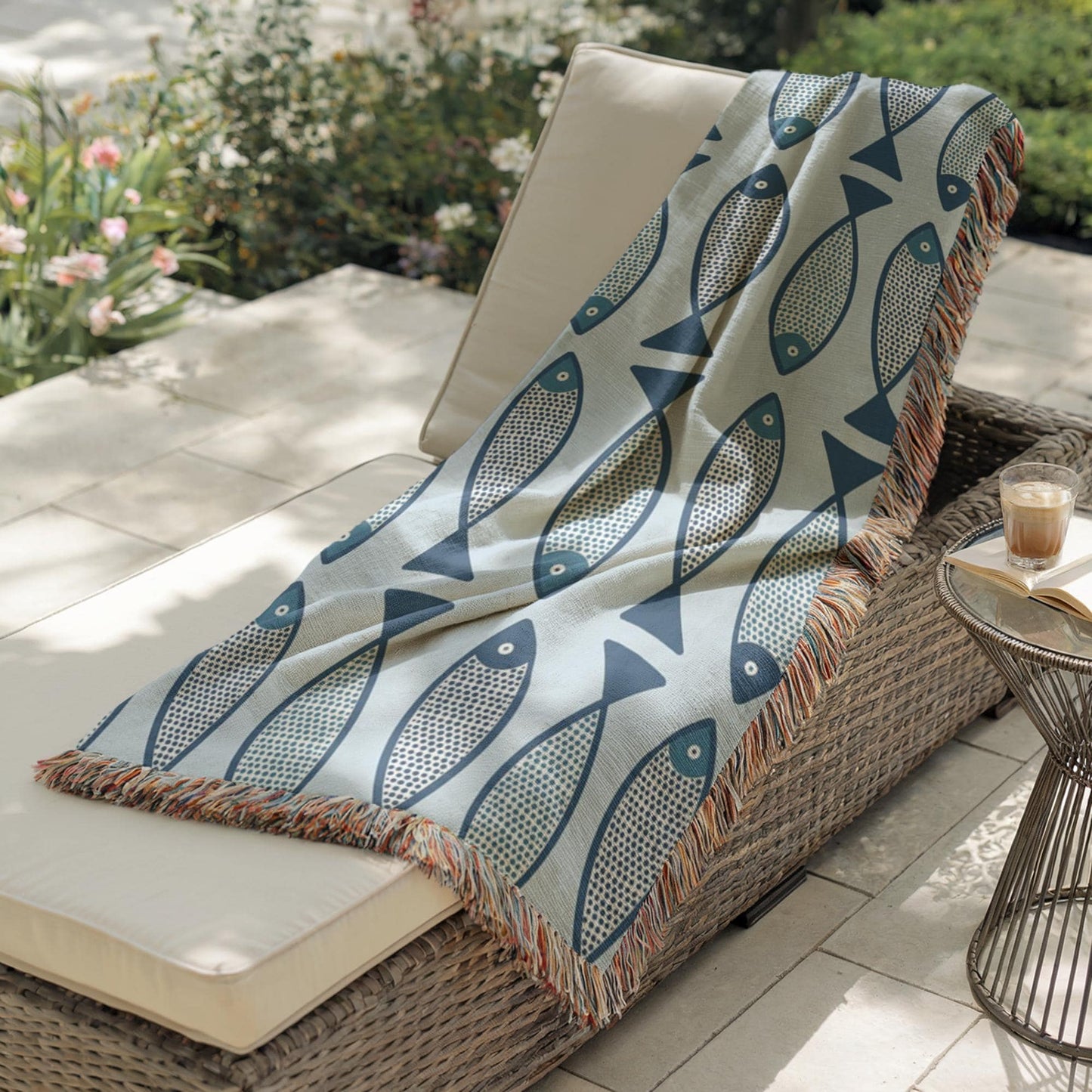 Coastal Woven Blanket – Nautical Beach Throw With Fish Pattern & Fringed Edges