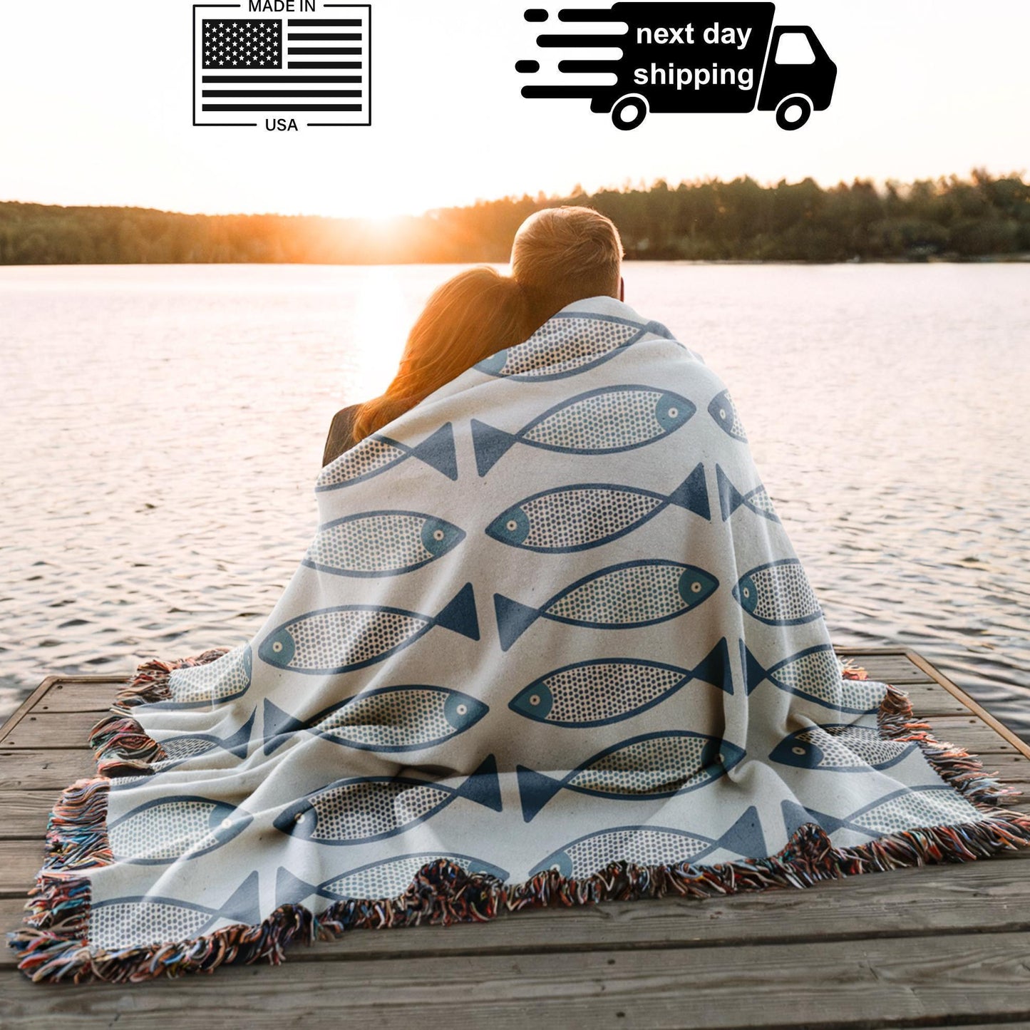 Coastal Woven Blanket – Nautical Beach Throw With Fish Pattern & Fringed Edges