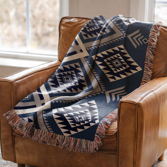 Cozy Up Your Dorm Room: Essential Decor Tips for Students with Throw Blankets