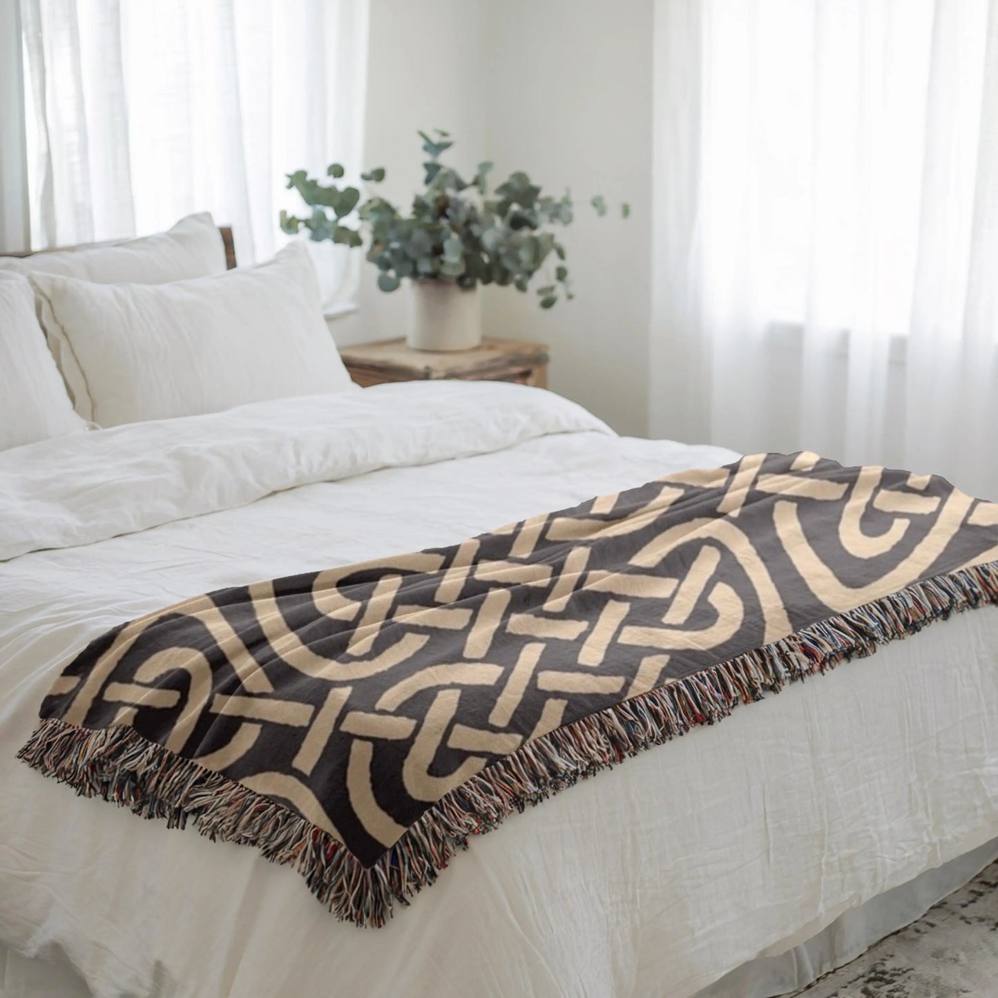 Irish Eternity Knot Blanket - Cotton Woven Throw with Colorful Fringed Edges