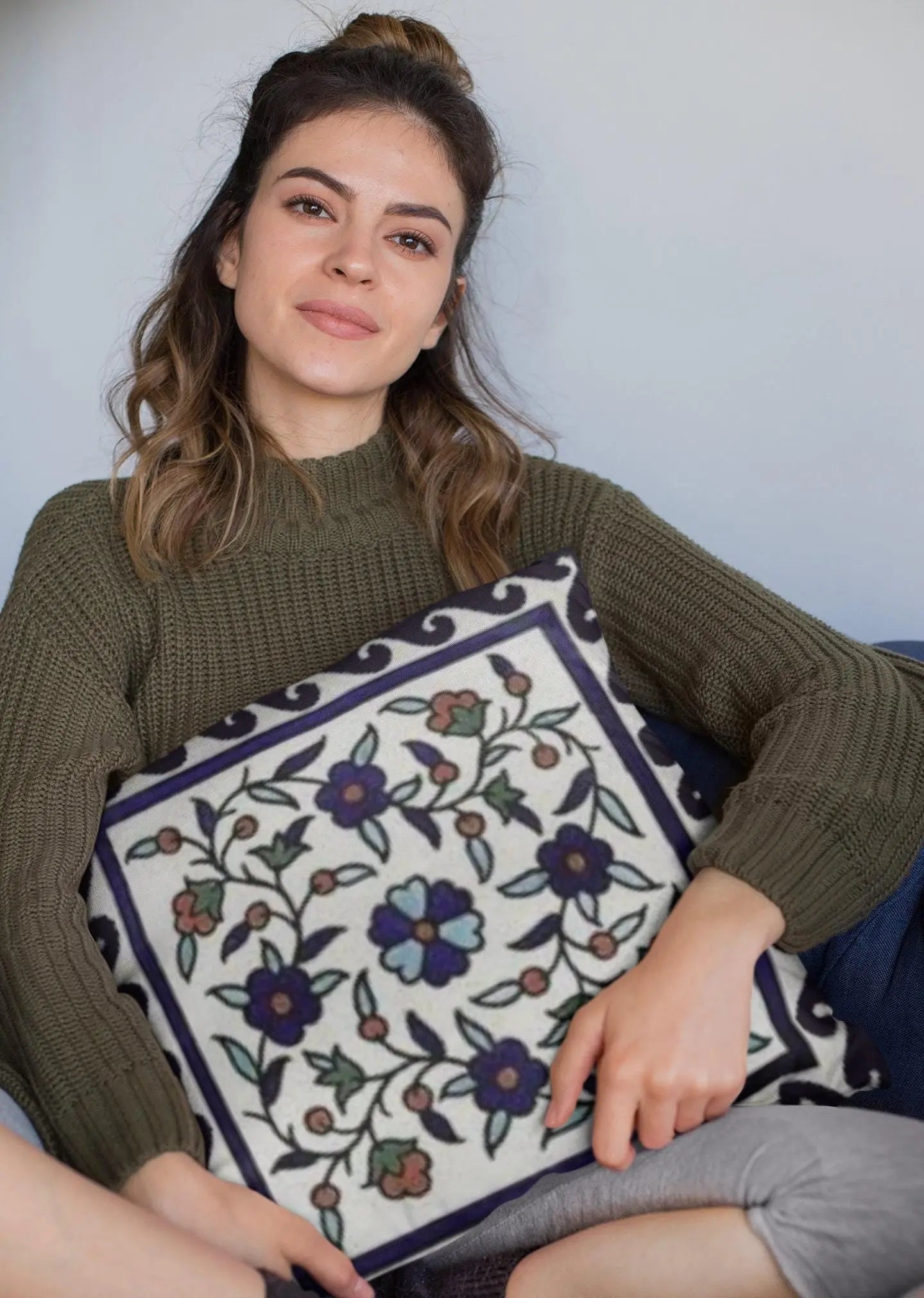 Armenian Iznik Pillow - Boho Home Decor Decorative Cushion Cover 18x18 Inch