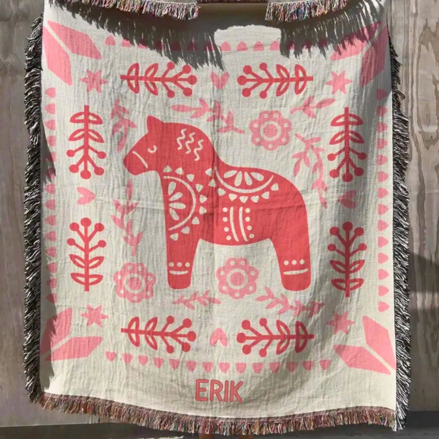 Dala Horse Blanket – Scandinavian Woven Throw | Cozy Nordic Bedspread Gift
