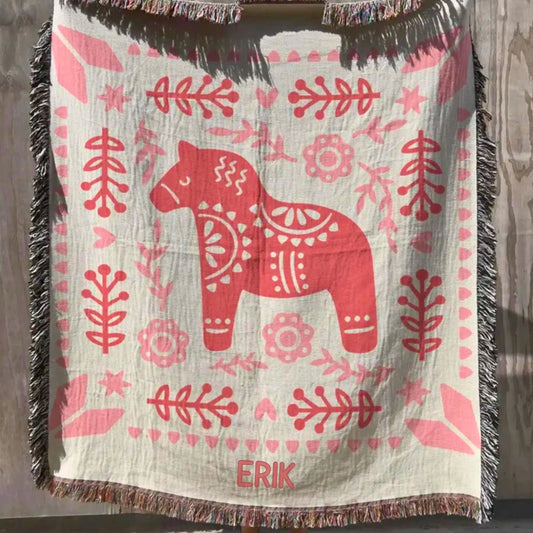 Dala Horse Blanket – Scandinavian Woven Throw | Cozy Nordic Bedspread Gift