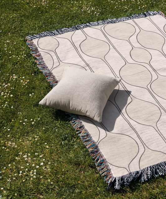 Minimalist Bedding Set – Accent Pillow & Sofa Throw Blanket | Scandinavian Style Decor