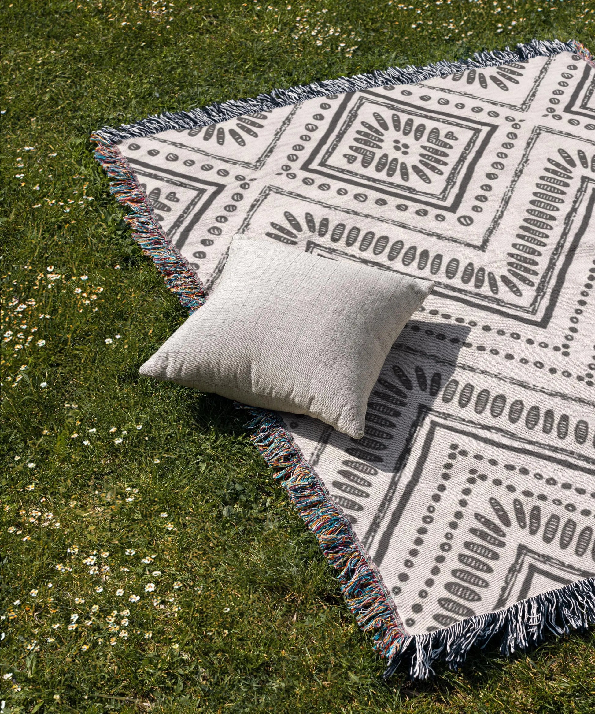 Woven Cotton Throw - Minimalist Bedding Set With Accent Pillows & Sofa Blanket